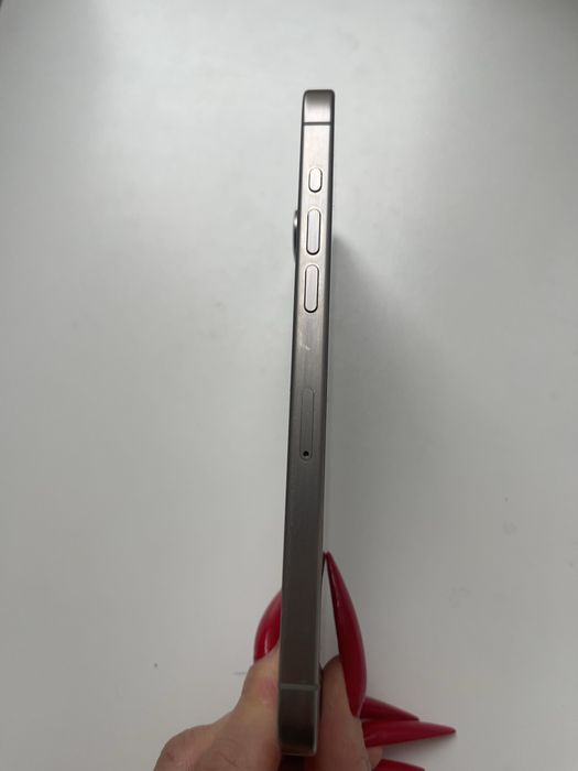 Iphone  15 pro max график практически не использовался