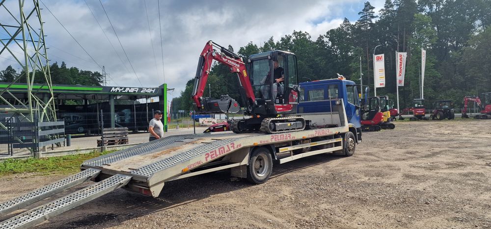 Uslugi minikoparka wraz z młotem hydraulicznym