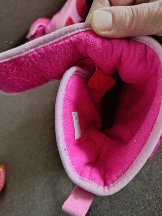 Дитячі чобітки Crocs для дівчинки. Бу.