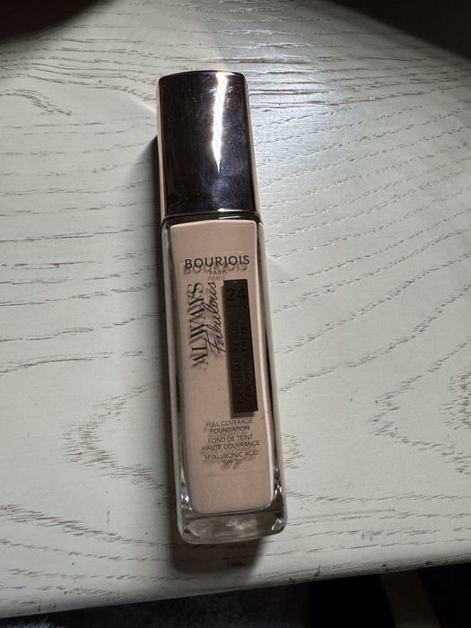 Тональний крем bourjois