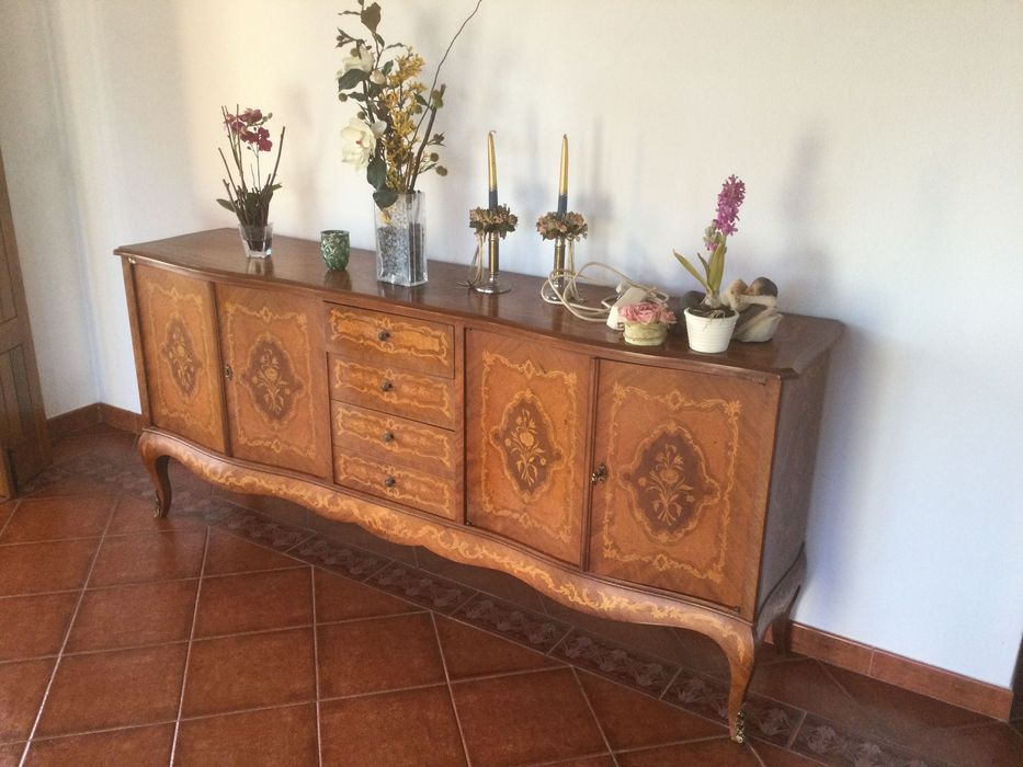 Aparador Luís XVI Madeira maciça Pau Cetim embutidos 1,78 mt