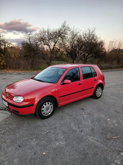 Продам Volkswagen Golf 4 1.6 sr