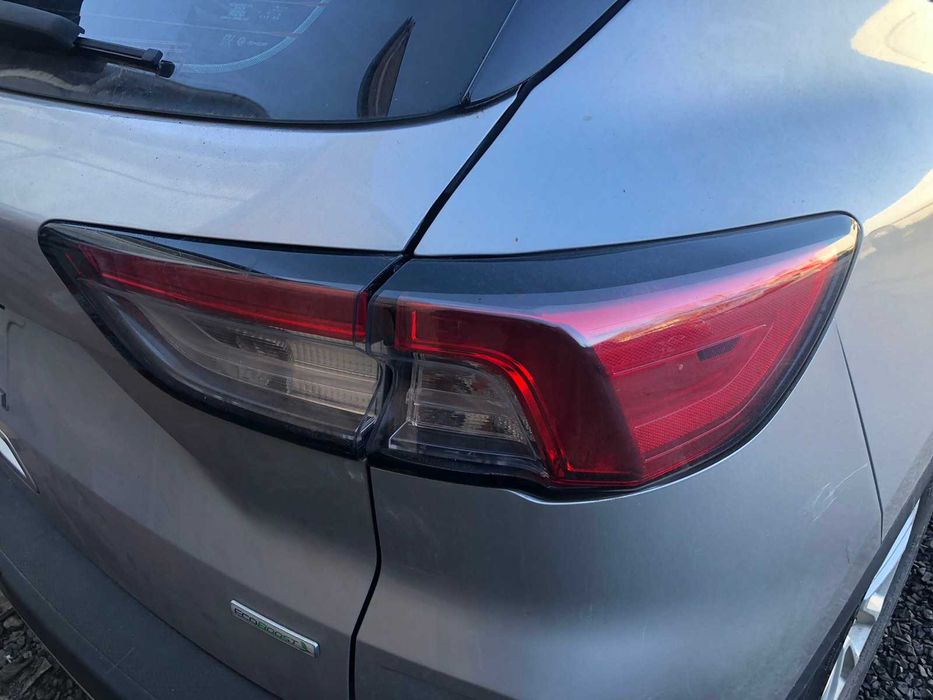 Стоп фонарь задній ford escape mk4 2020 -