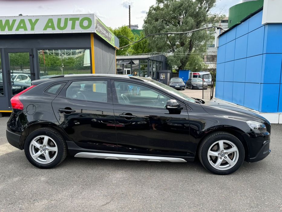 Volvo V40 Cross Country 1,6 D2 2013  ВІДЕО