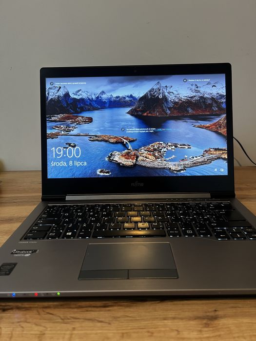 Laptop dotykowy Fujitsu LifeBook U745