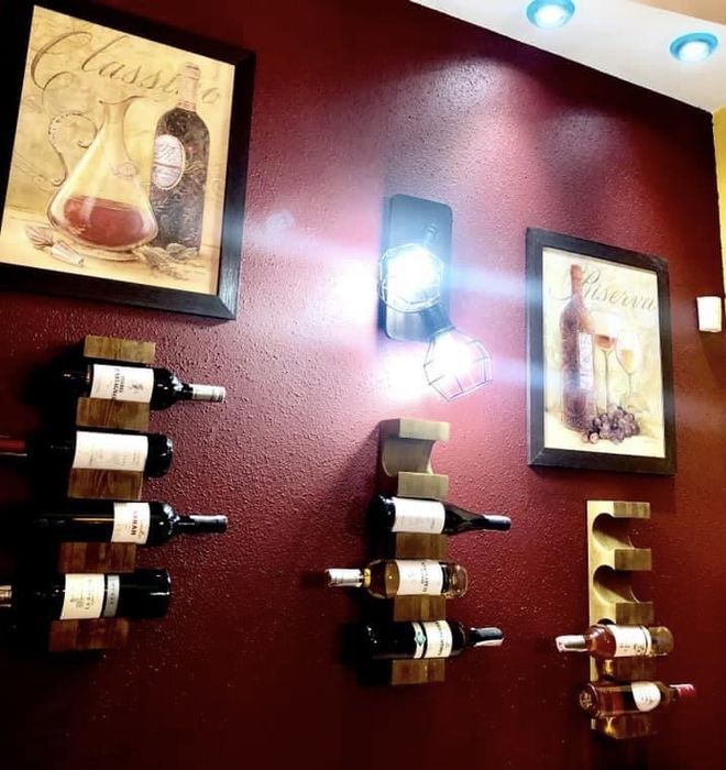 Подставка для вина настенная