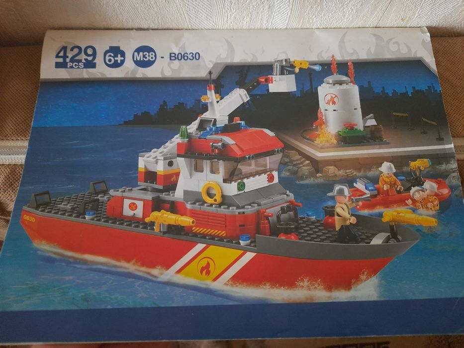 Конструктор типу Лего корабль пожежний
