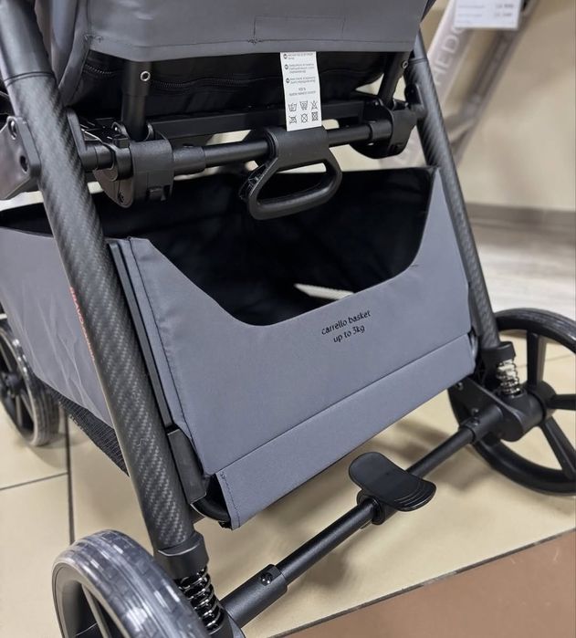 Прогулянкова коляска CARRELLO Bravo Carbon 2025