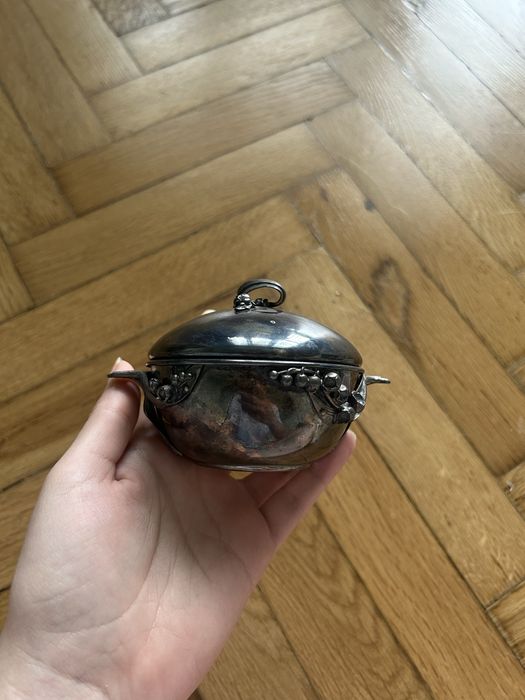 Posrebrzana cukiernica Hefra konwalie Plater vintage