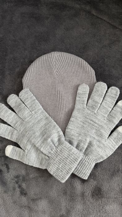 Комплект шапка та рукавички