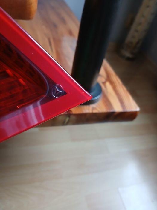 Lampa tylna lewa mercedes w 204