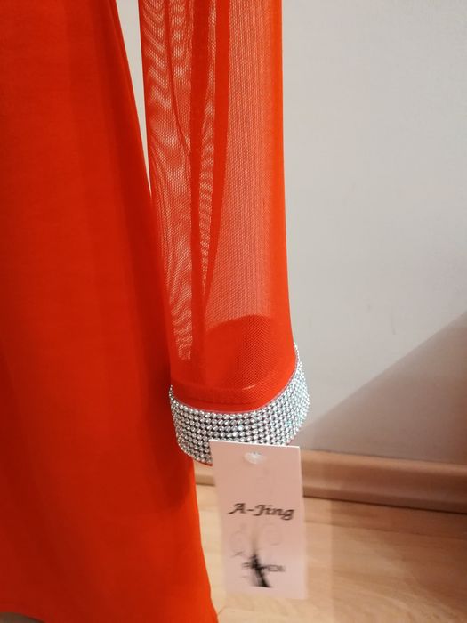 Sprzedam sukienkę nowa z metka rozmiar s/m