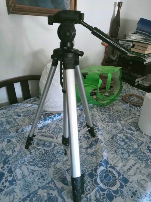 Tripé para máquina fotográfica em alumínio