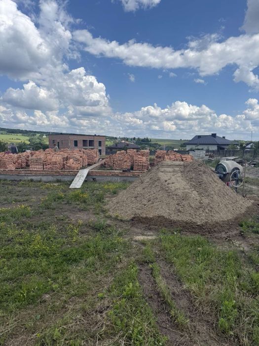 Продам котедж у Новому Роздолі
