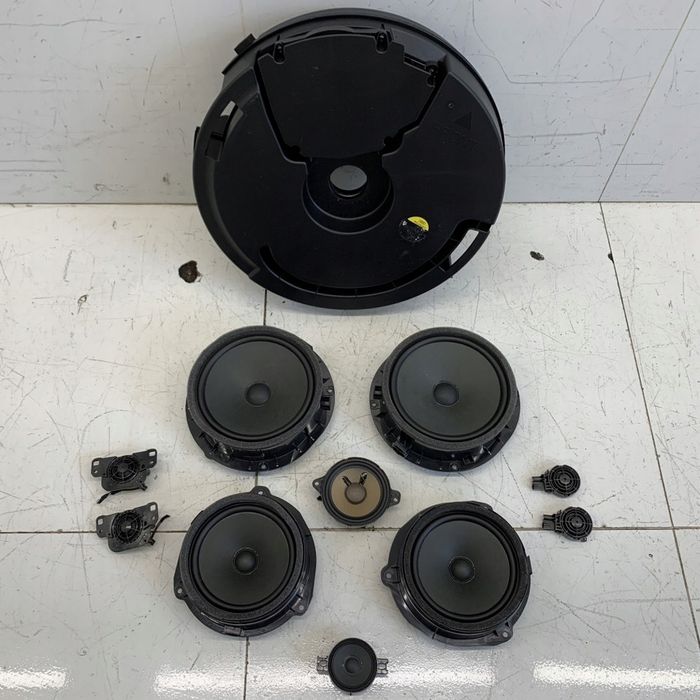 Głośnik Zestaw Głośników Komplet 11Szt Subwoofer Audi A6 C8 4K 22R