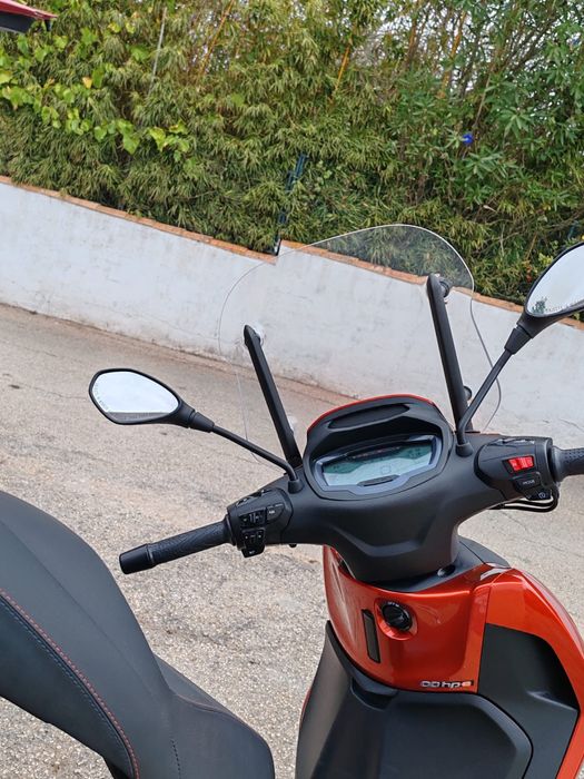 Piaggio bavetly 400 s