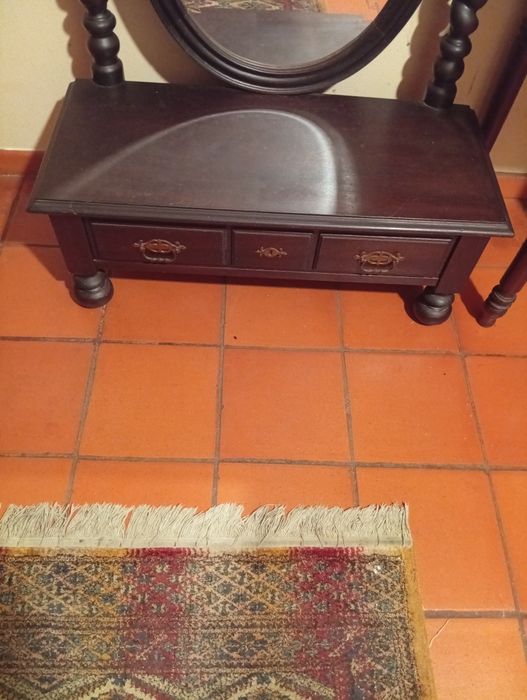 Espelho articulado com gaveta. Estilo Séc. XVII