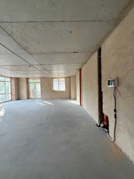 Фасадне комерційне приміщення 67м2. в зданому ЖК Французький Бульвар