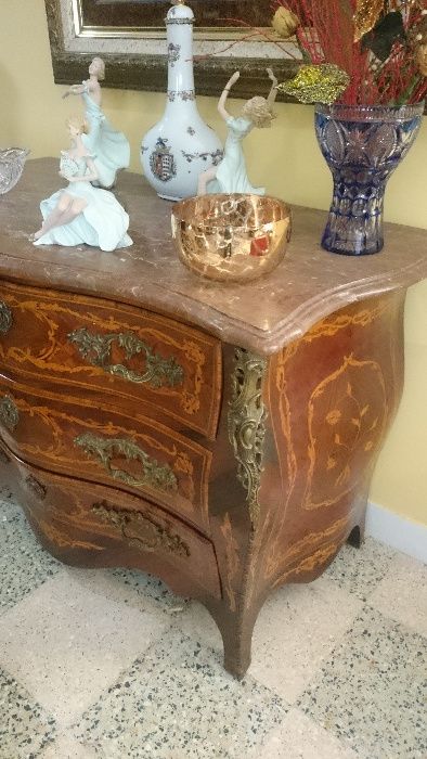 Vendo cómoda luis xv mpecável mais de 40 anos