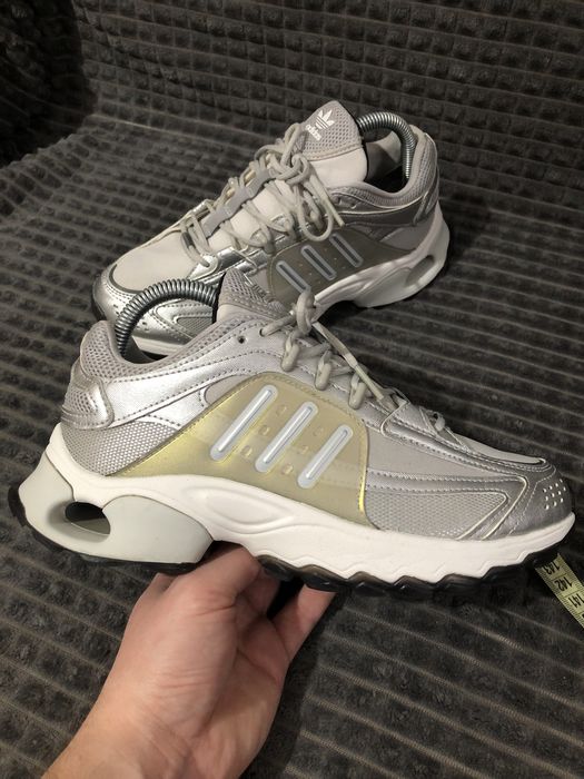 ADIDAS THESIA (38.5) 24.5-24.8см Silver Metallic женские кроссовки ори