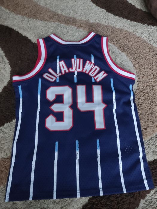 Майка баскетбольная Хакима Оладжувона