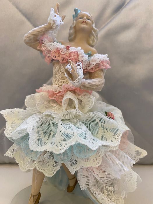 Редкая антиквар фарф танцовщица с ориг кружевом — Sitzendorf,1900-1910