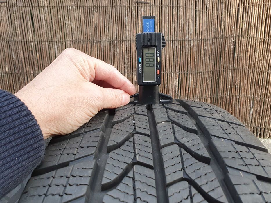 4x Oryginalne 16-stki VW Crafter II 235/65/16C Good/Year 8,8mm 2019r.