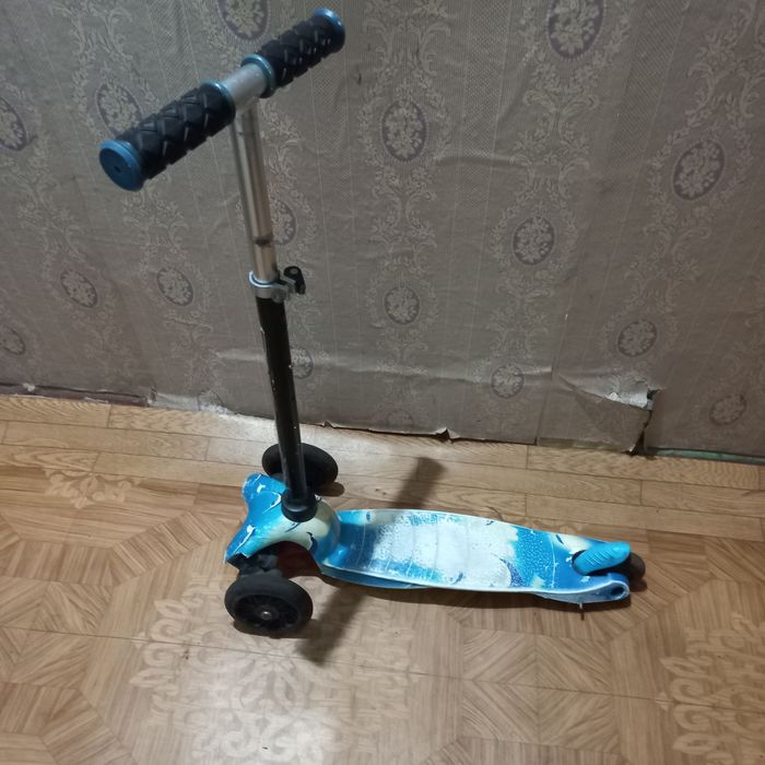 Самокат детский трехколесный