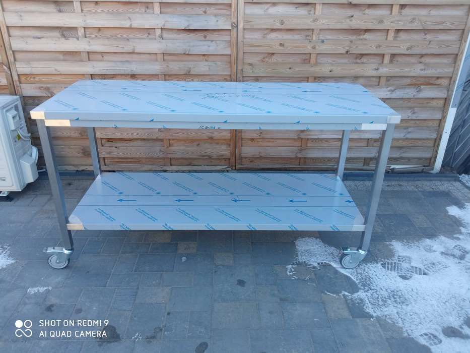 Stół centralny na kółkach NOWY PRODUCENT