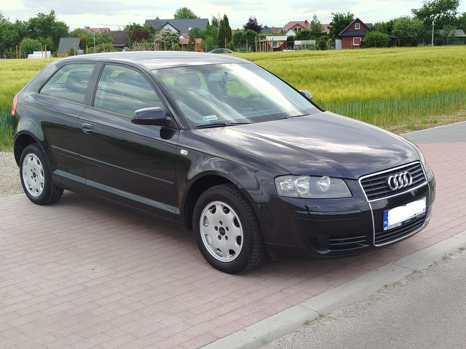 Czarne Audi A3 8P 1.6 Benzyna Rok 2004 zadbany