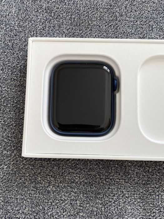 Apple Watch Series 6 Blue Aluminum Case Deep Navy Sport Band GPS 44mm