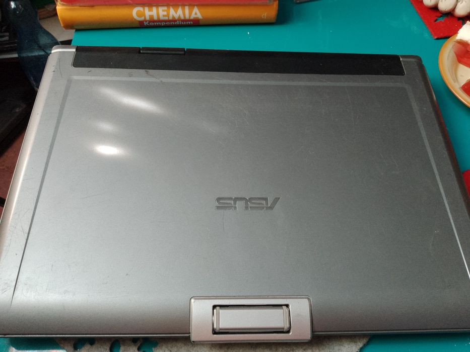 Laptop Asus F5F brak windowsa