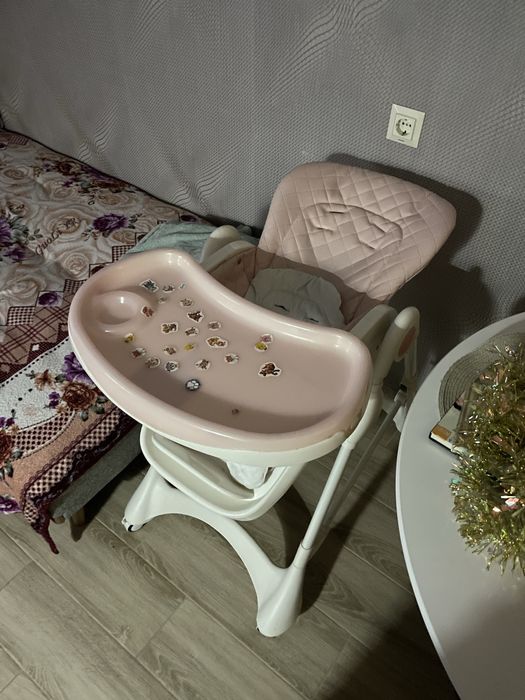 Детский стульчик для кормления