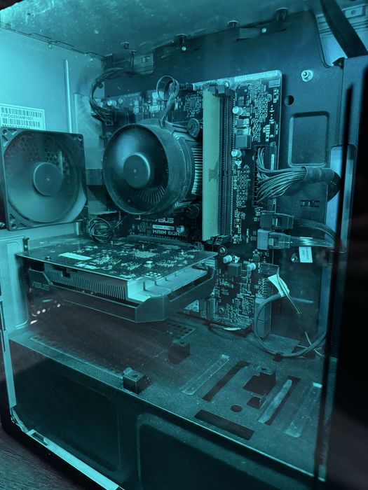 Komputer Asus Rog Strix gamingiwy RGB stacionarny