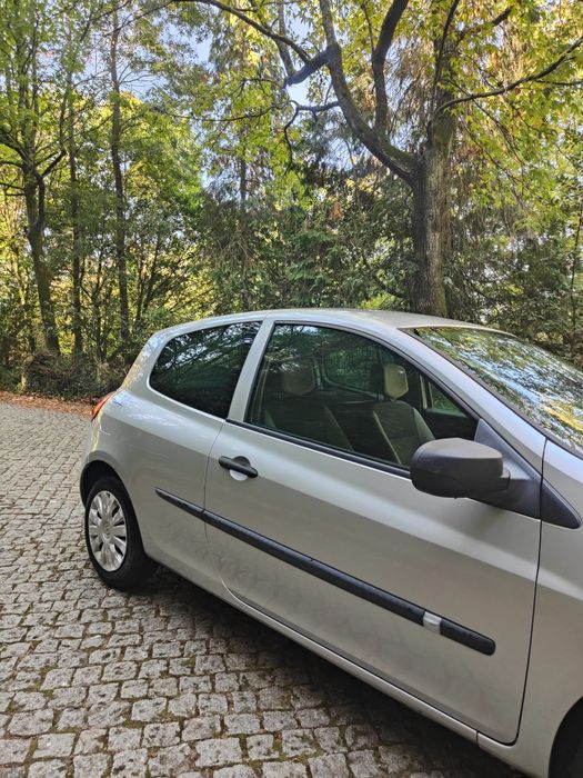 Renault Clio 1.5 dci 70cv comercial Ano 2011