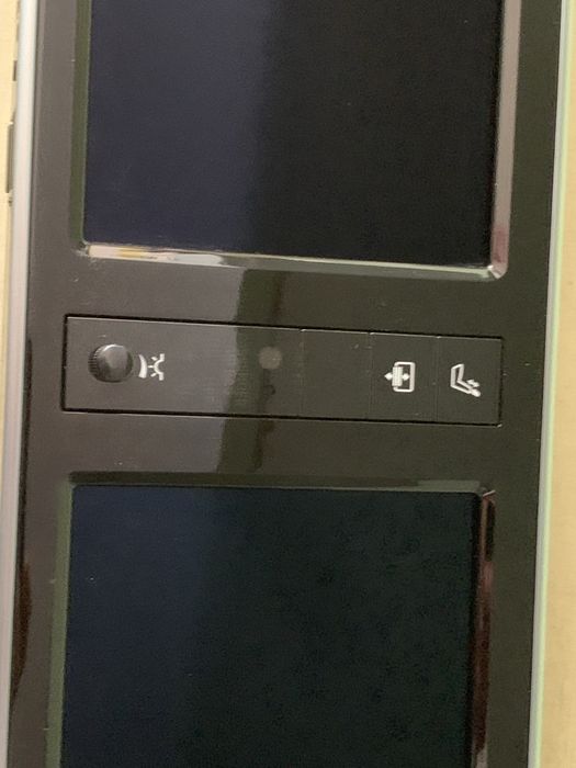 Mercsedes w222 Панедь приборов экран