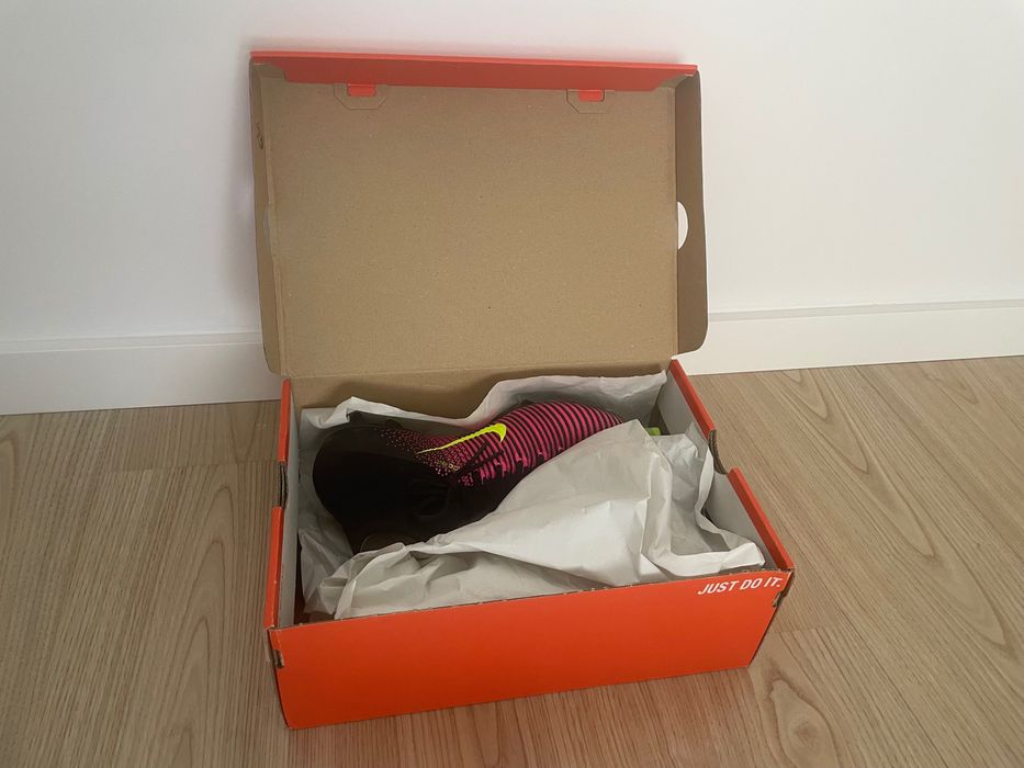Chuteira NIKE Mercurial Superfly 5 VG PRO Total Crimson/Volt/Black NOVAS