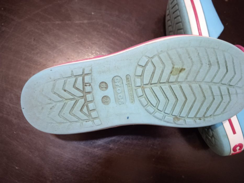 Босоніжки Crocs j2