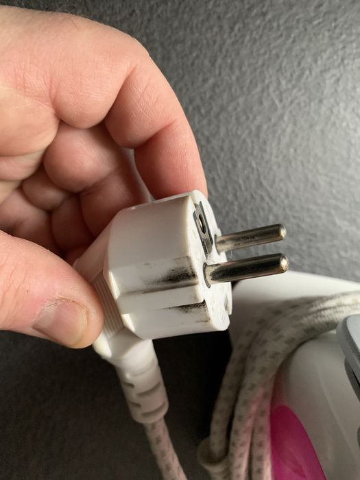 Продам утюг Braun