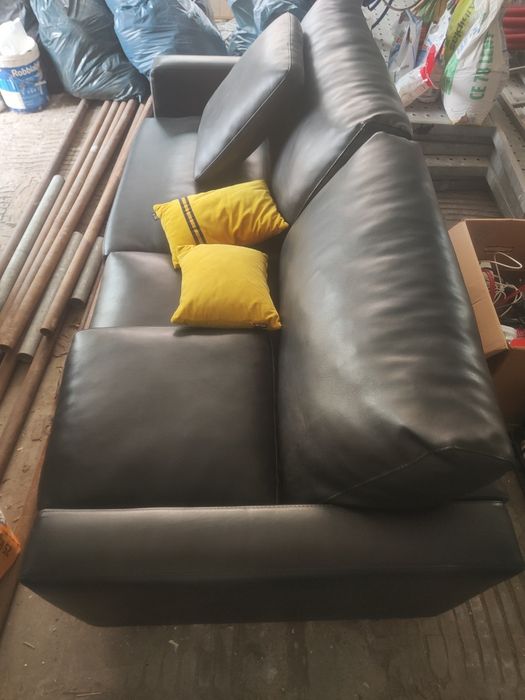 Sofá de pele em ótimo estado