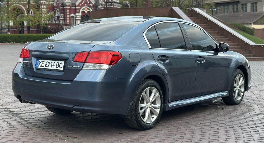 Продам Subaru Legacy 2013 2.5 газ/бензин автомат
