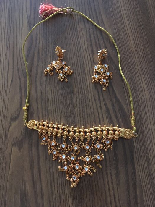 Bijuteria indiana - colar e brincos em óptimo estado