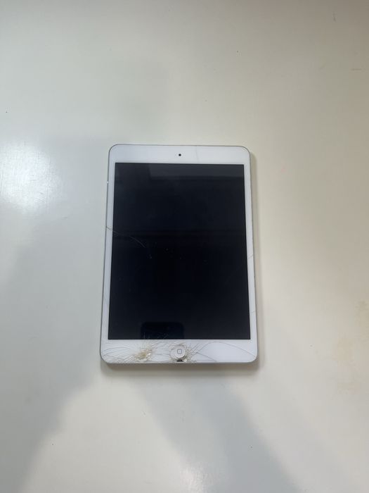 Apple ipad mini 2 битий