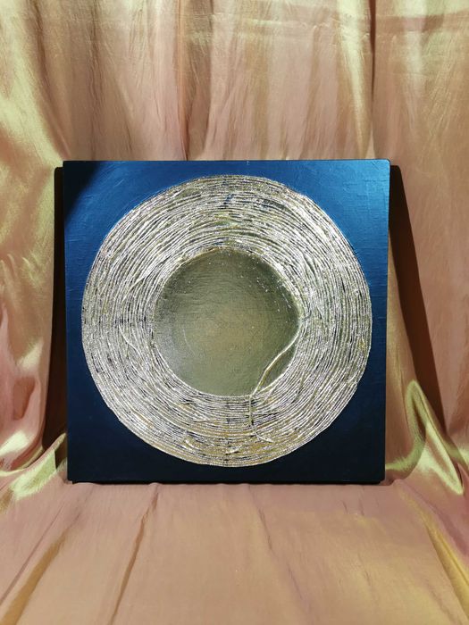 Сучасна картина  на холсті 40×40 см Точка відліку Золоте коло