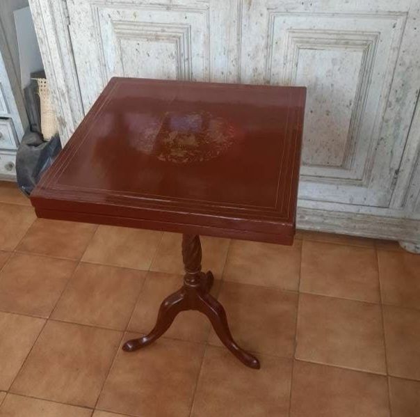 Mesinha oriental