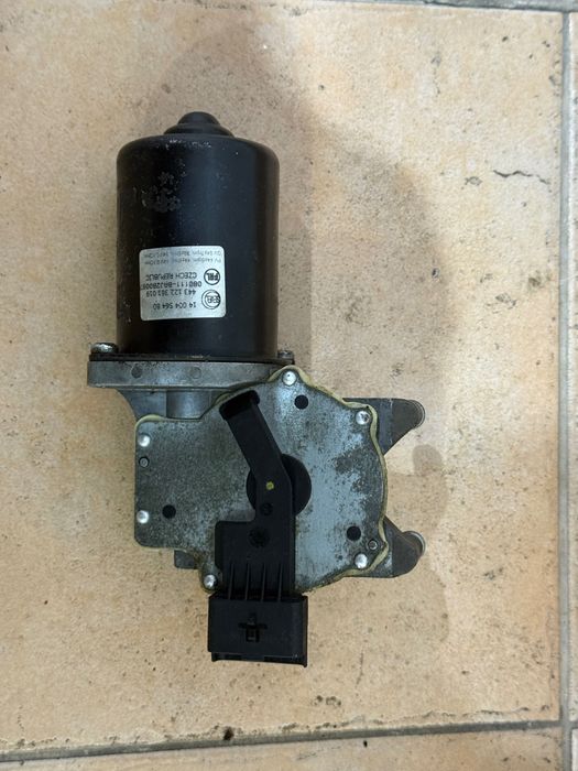 Silnik napędu wycieraczek przód FIAT SCUDO wtyczka 4 piny