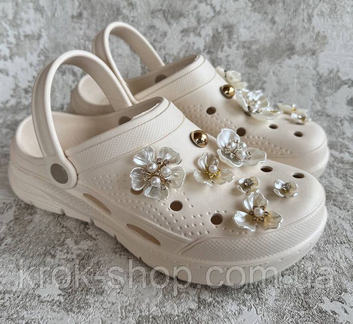 Нереально гарні сабо/крокси/шльопанці з квітами