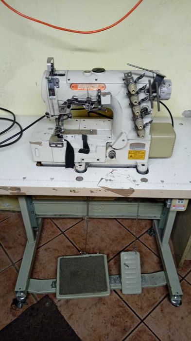 Máquinas de costura industriais