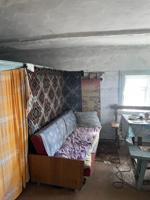 Будинок разом з земельною ділянкою