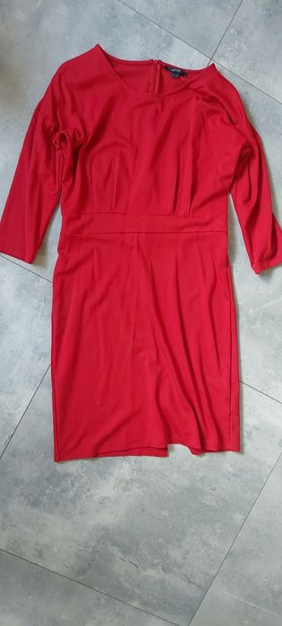Sukienka czerwona Esmara